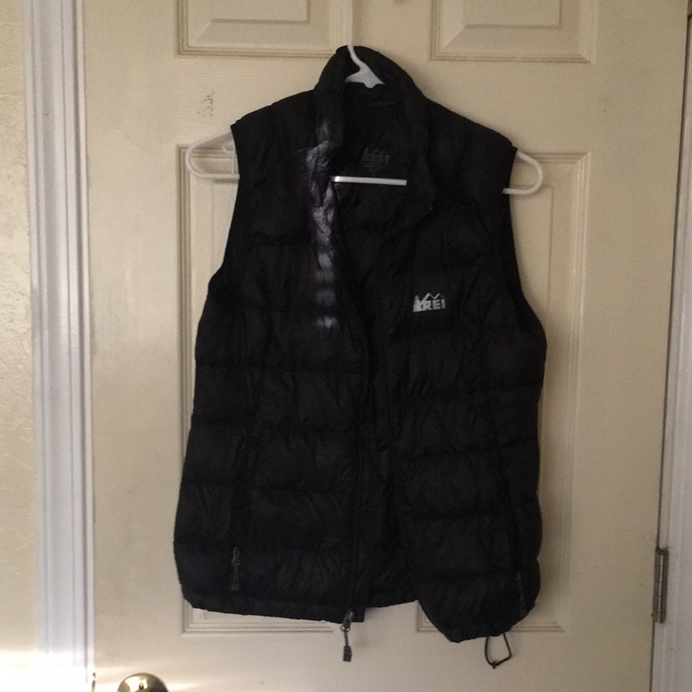 Black REI Puffy Vest Size S